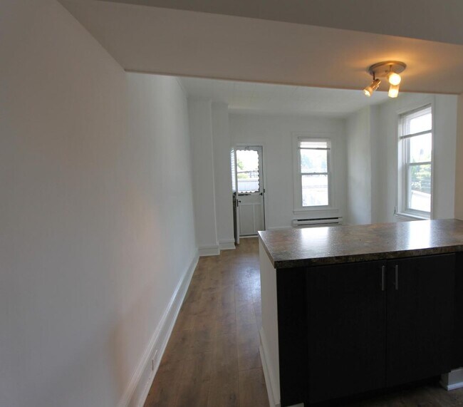 Building Photo - 7118 Germantown Ave