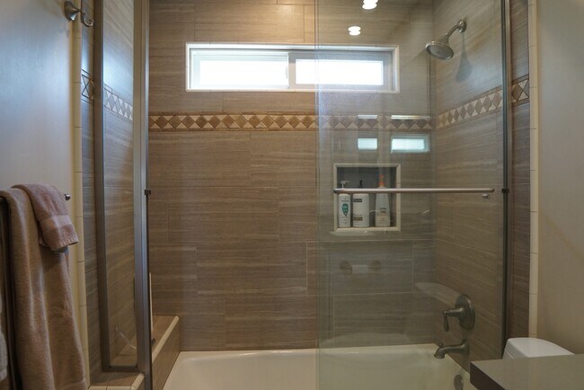 Building Photo - 45945 Verba Santa Dr
