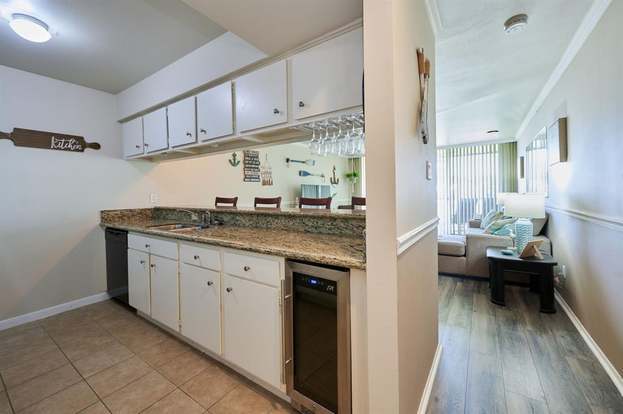 Building Photo - 12600 Melville Dr