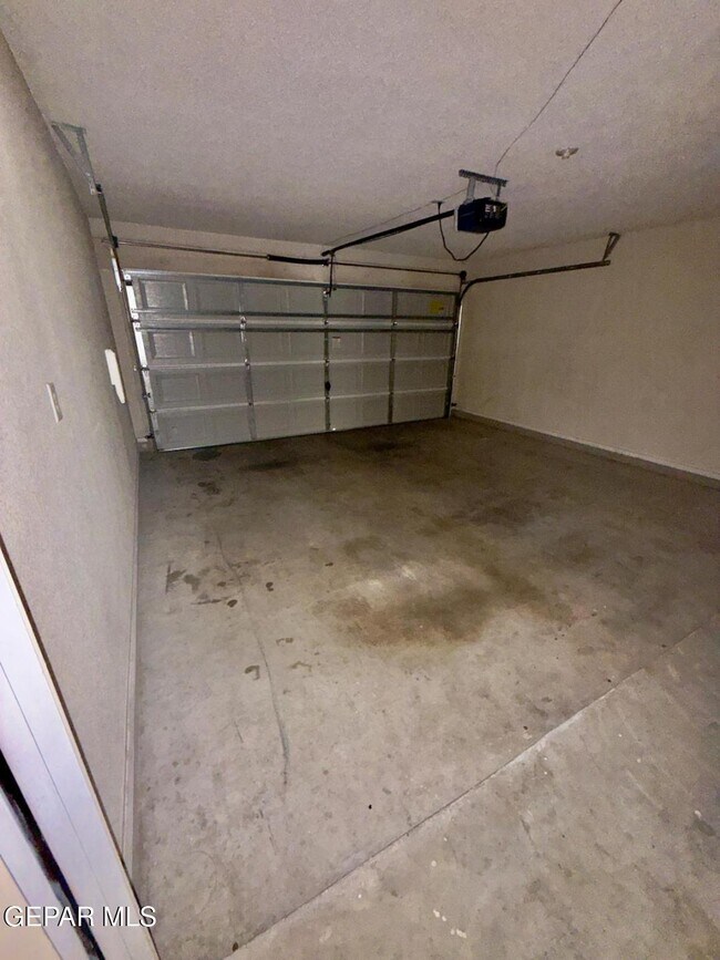 Building Photo - 12224 Tierra Maya Dr