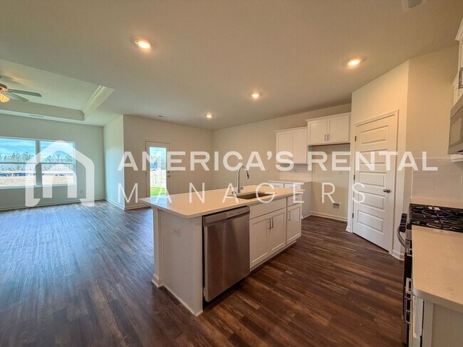 Building Photo - Modern Single Level Living in Doss Ferry - Available NOW!