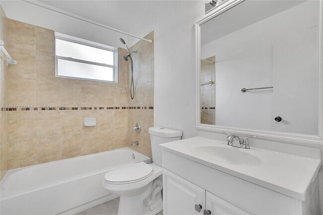 Building Photo - 815 NW 98th Ave