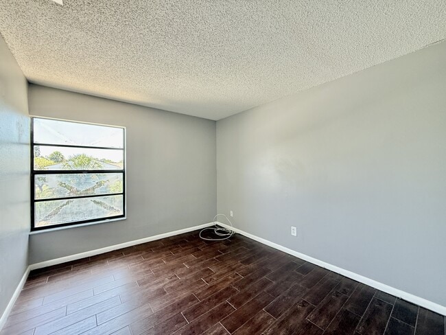 Building Photo - 4819 Puritan Cir