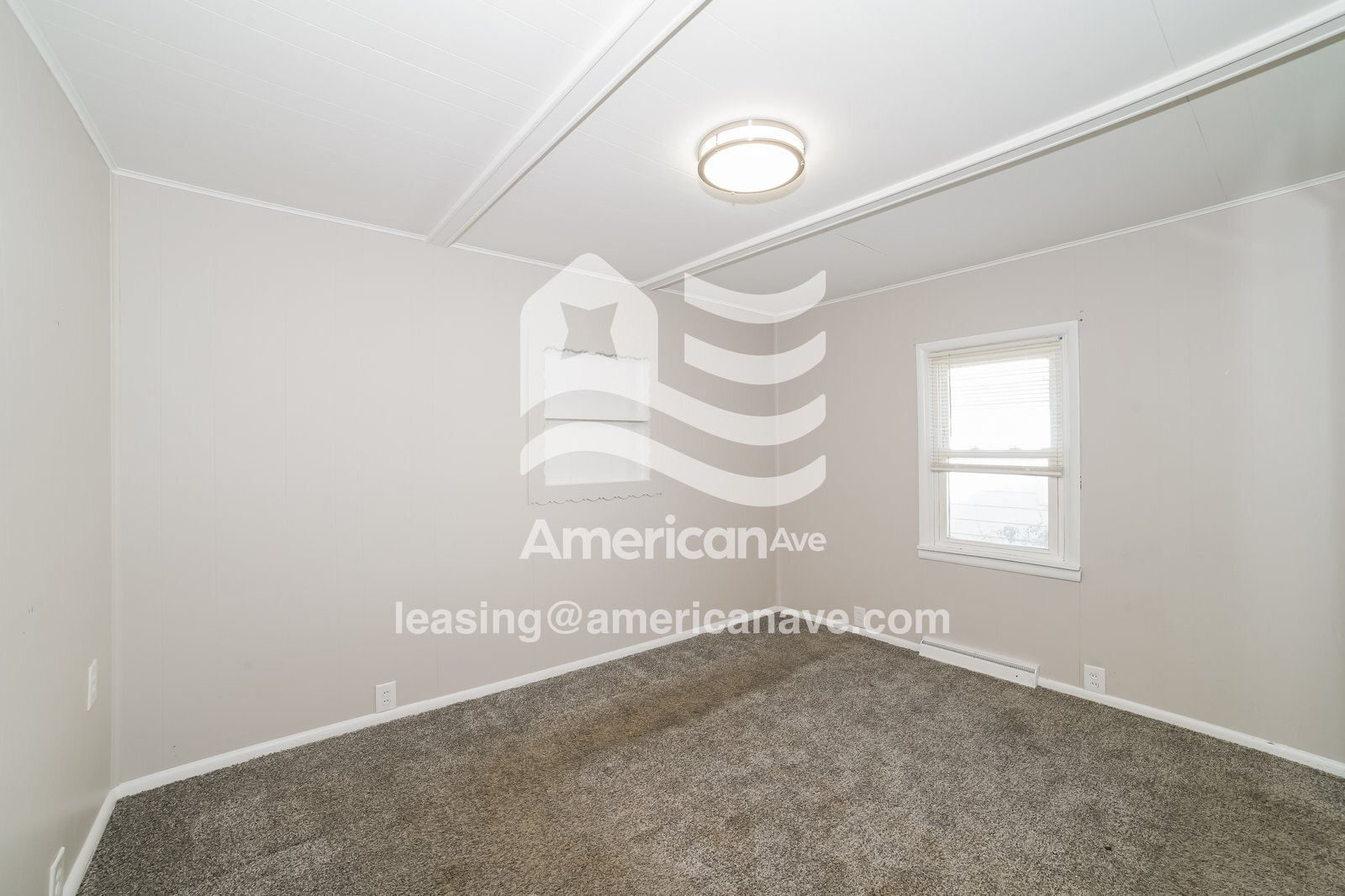 Building Photo - 2227 N Northcrest Dr