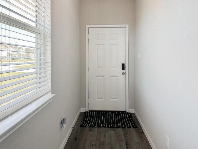 Building Photo - 2506 Moapa Dr