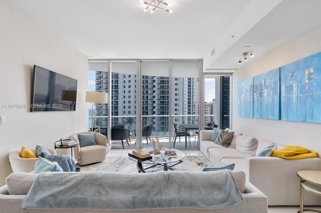 Building Photo - 17475 Collins Ave