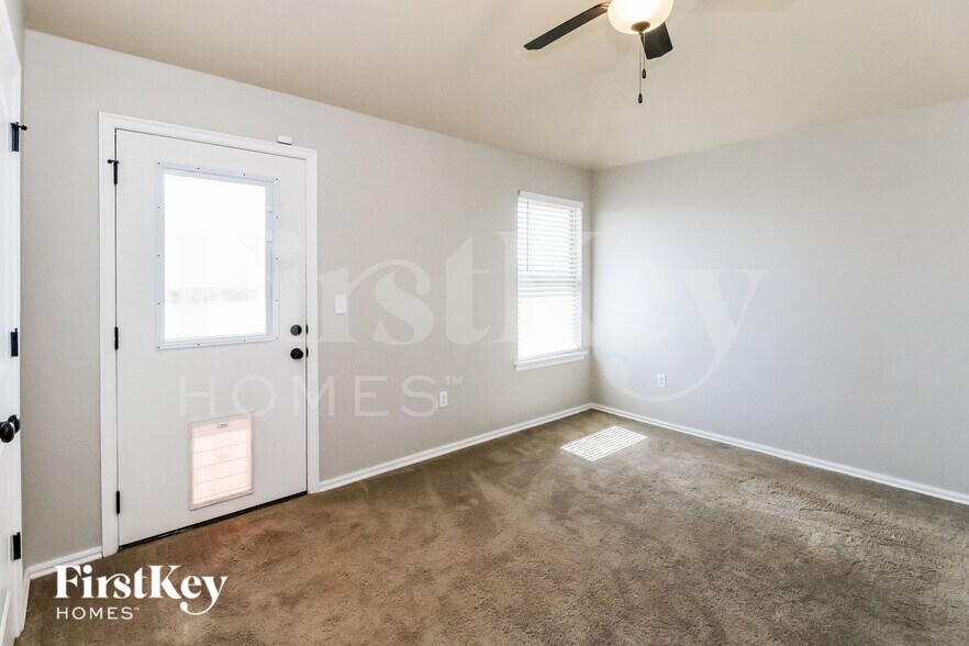 Building Photo - 9100 SW 46th St