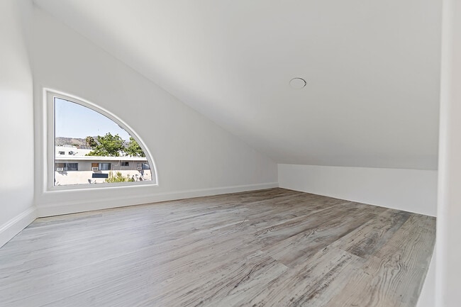 Building Photo - 4620 Eagle Rock Blvd