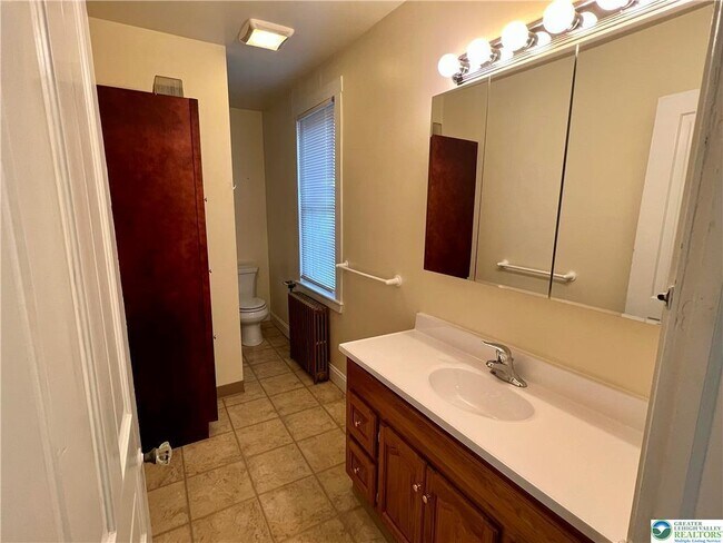 Building Photo - 351 Lehigh Ave