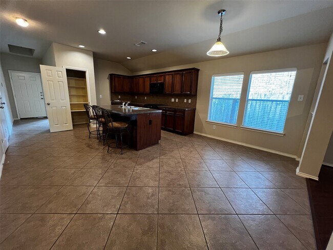 Building Photo - 2415 Sandy Fields Ln