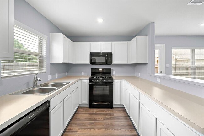 Building Photo - 32510 Orchard Haze Dr