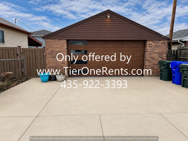 Building Photo - ***Move-in special: $500 off First months rent***