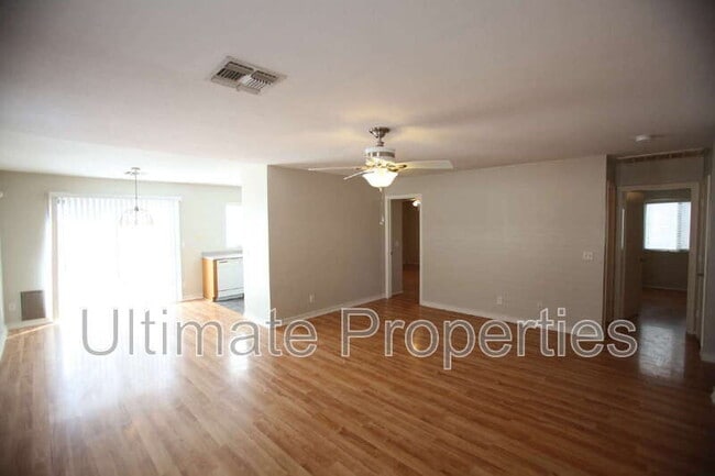 Building Photo - 15761 N 138th Ave