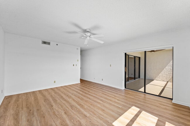 Building Photo - 6662 Boca Del Mar Dr