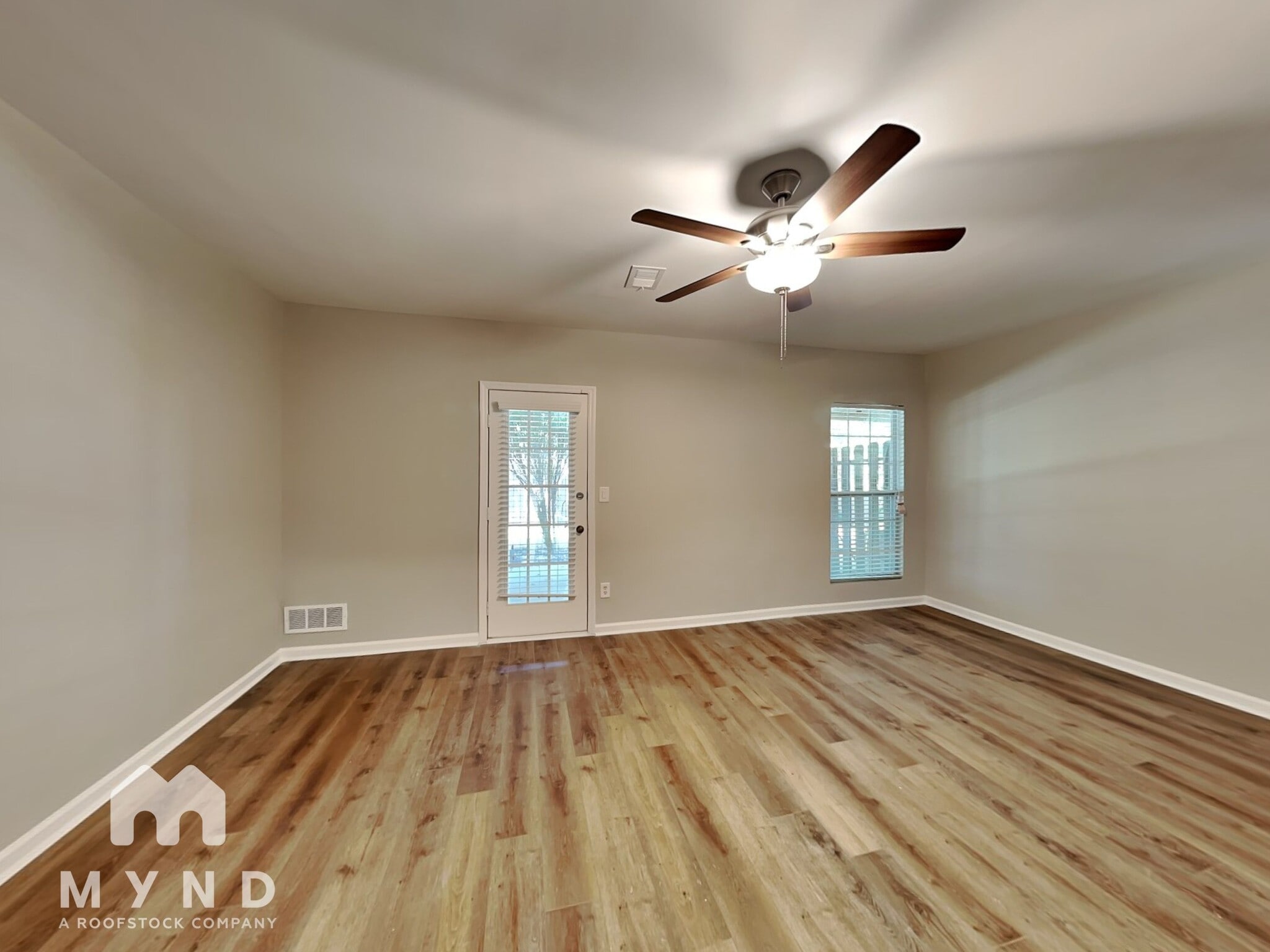 Building Photo - 404 Wedgewood Way