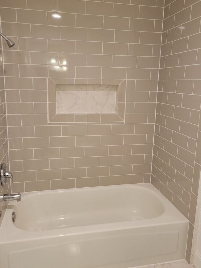 Building Photo - Beautiful Remodeled 4 Bedroom in Sparks