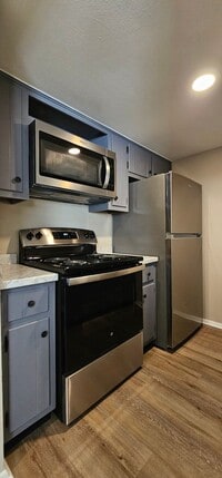 Building Photo - Spacious 1-Bedroom Apartment in Scenic Ket...