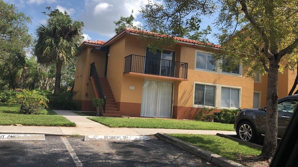 Building Photo - 10709 Cleary Blvd