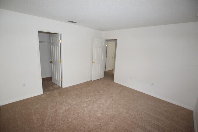 Building Photo - 622 Alfani St