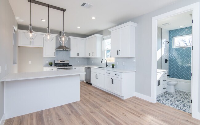 Building Photo - 8006 Gault St