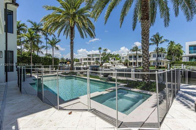 Building Photo - 2627 Castilla Isle