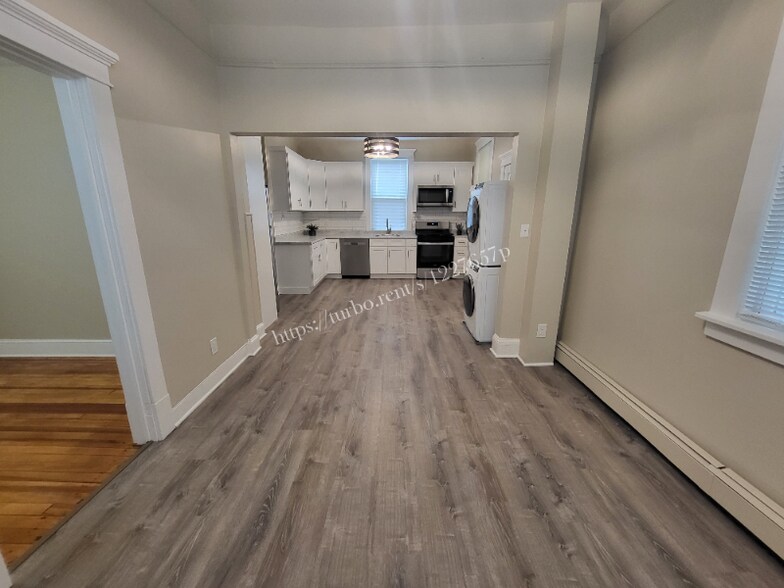 Building Photo - 254 Woodbridge Ave