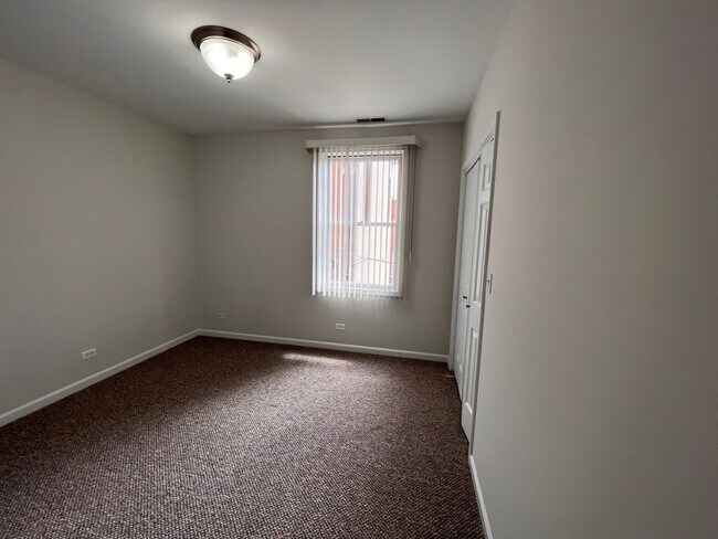 Building Photo - 218 S Hamilton Ave