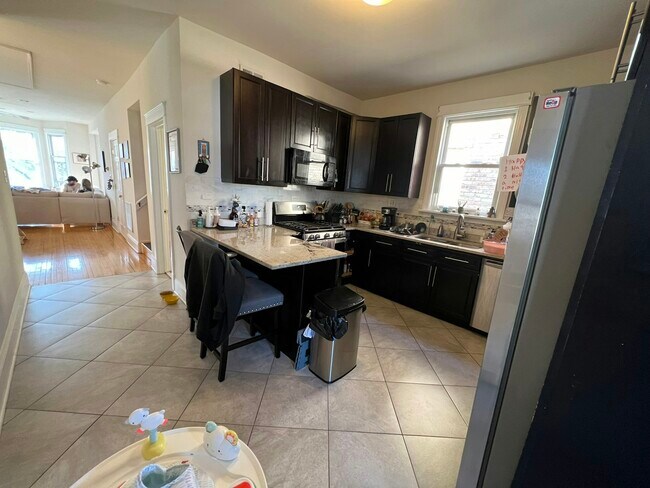 Building Photo - 4233 N Central Park Ave