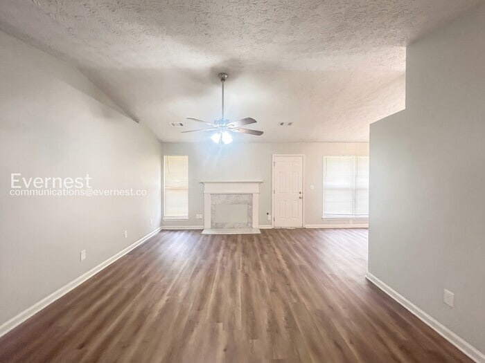 Building Photo - 2132 Briar Glen Ln SW