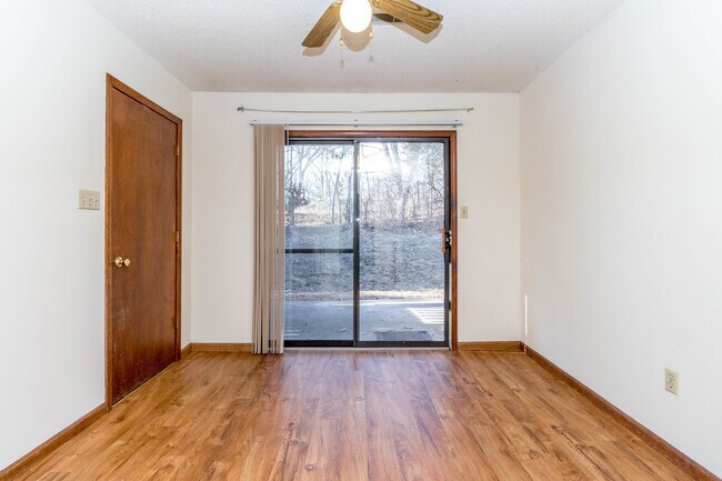 Building Photo - 1617-1619 Handley Place