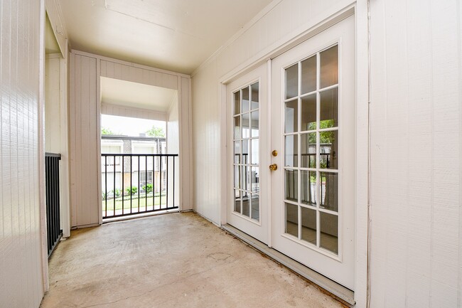 Building Photo - 12633 Memorial Dr