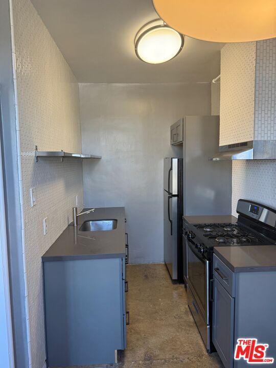 Building Photo - 5217 Hollywood Blvd