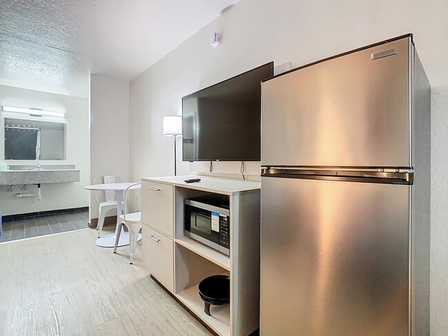 Building Photo - 44199 US-27