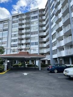 Building Photo - 1300 NE Miami Gardens Dr