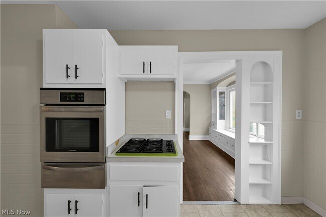 Building Photo - 11103 Lincoln Ave