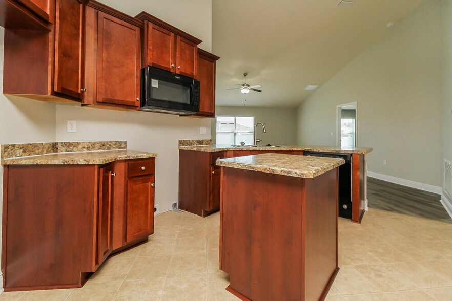 Building Photo - 509 Edith Dr