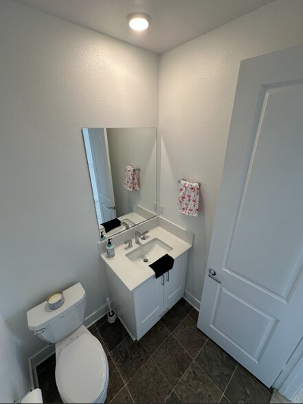 Building Photo - 24392 Calle La Roca