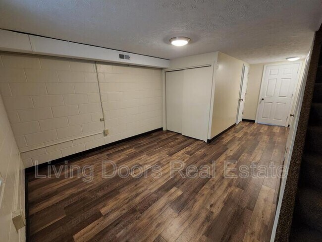 Building Photo - 1509 David Dr