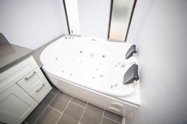 Building Photo - 20651 Roscoe Blvd