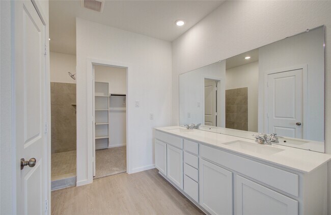 Building Photo - 26514 Foxtail Fern Dr