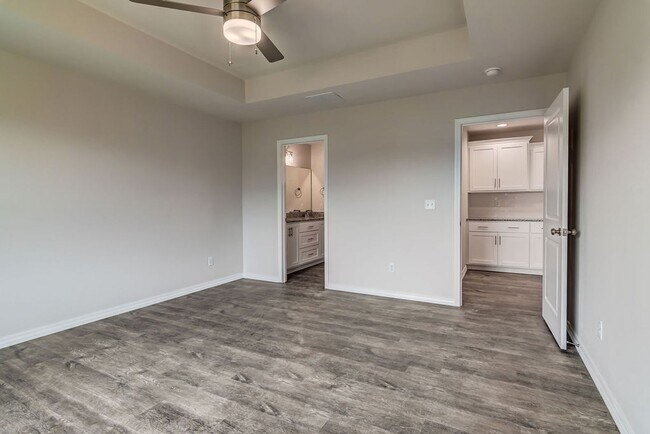 Building Photo - Beautiful, BRAND-NEW 3-bedroom, 2-bath hom...