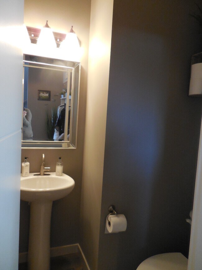 Building Photo - 12346 NE 114th St