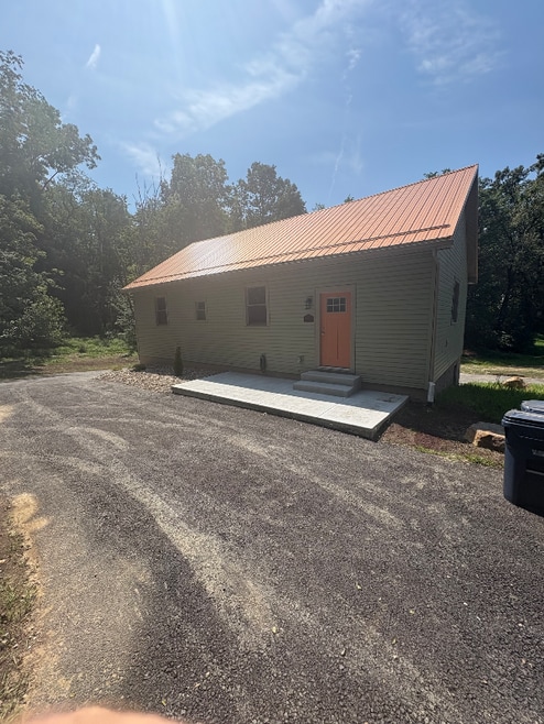 Building Photo - 1100 Valley Club Rd