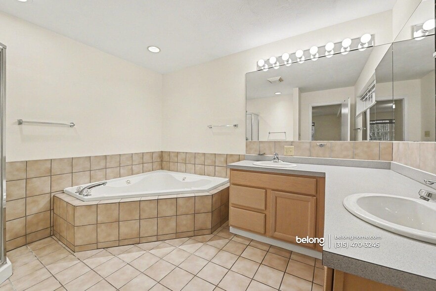 Building Photo - 1 Sanctuary Dr