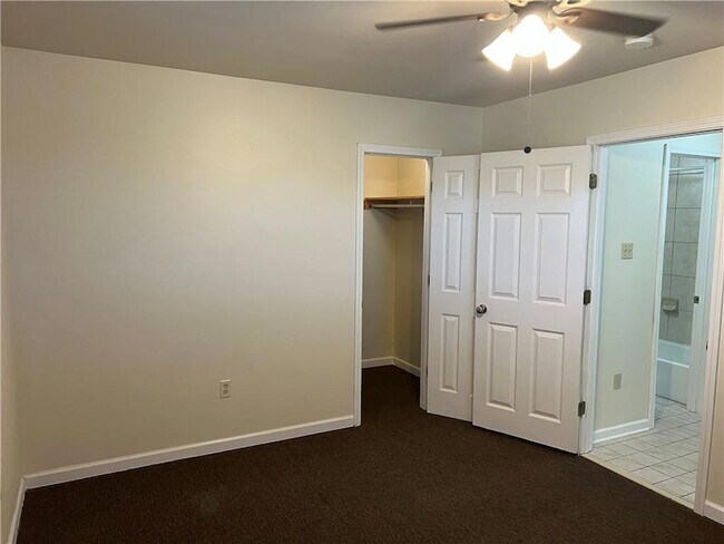 Building Photo - 316 Plantation Dr