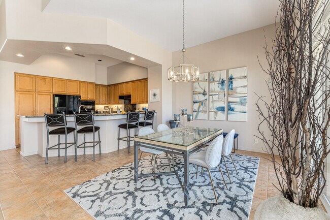 Building Photo - 701 Indian Ridge Dr