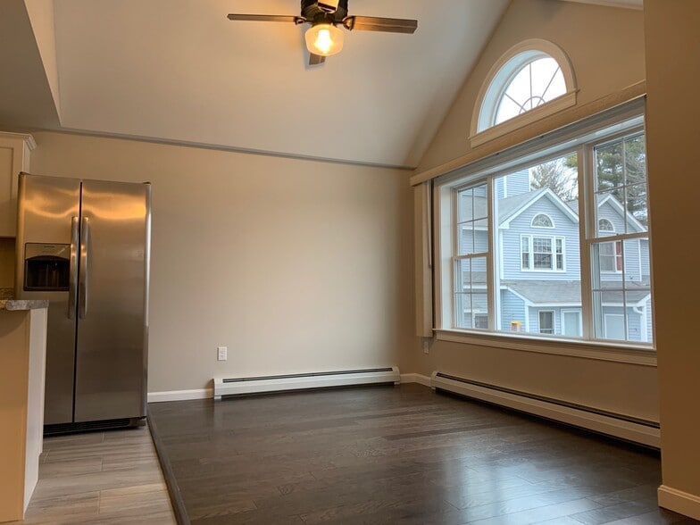 Building Photo - 9 Cascade Rd