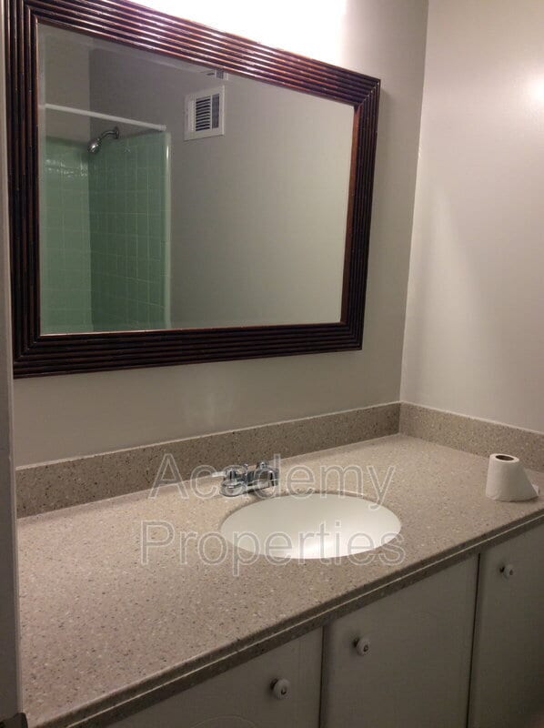 Building Photo - 1417 Pennel Dr