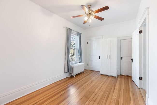 Building Photo - 331 Granby Rd