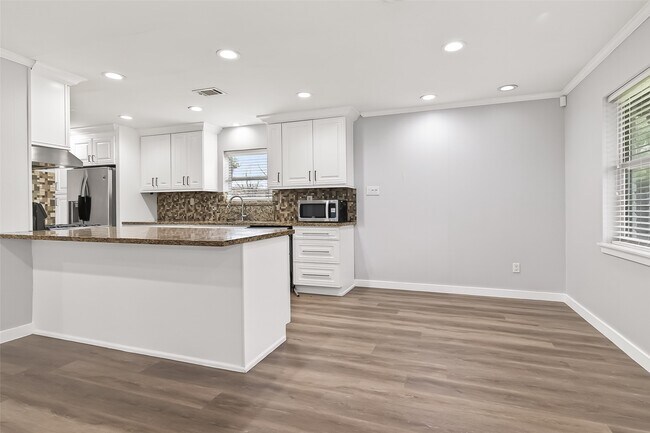 Building Photo - 9670 Judalon Ln